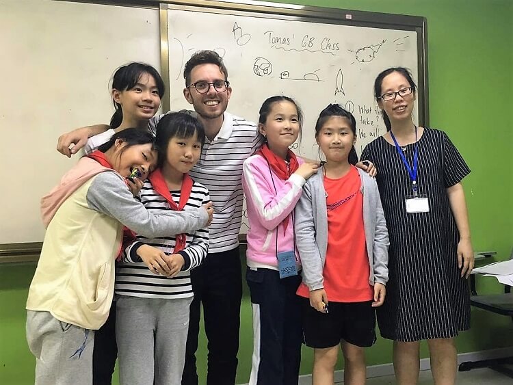 TEFL teacher with junior Chinese students